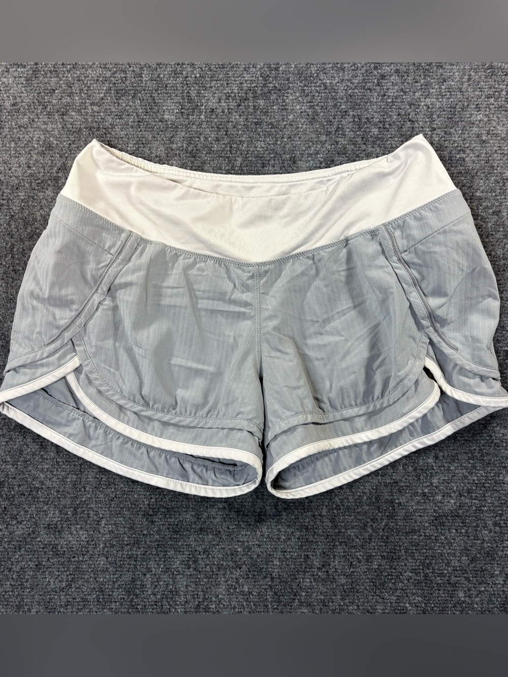 HYLETE Shorts Women's Medium Gray Training Activewear Gym CrossFit Running